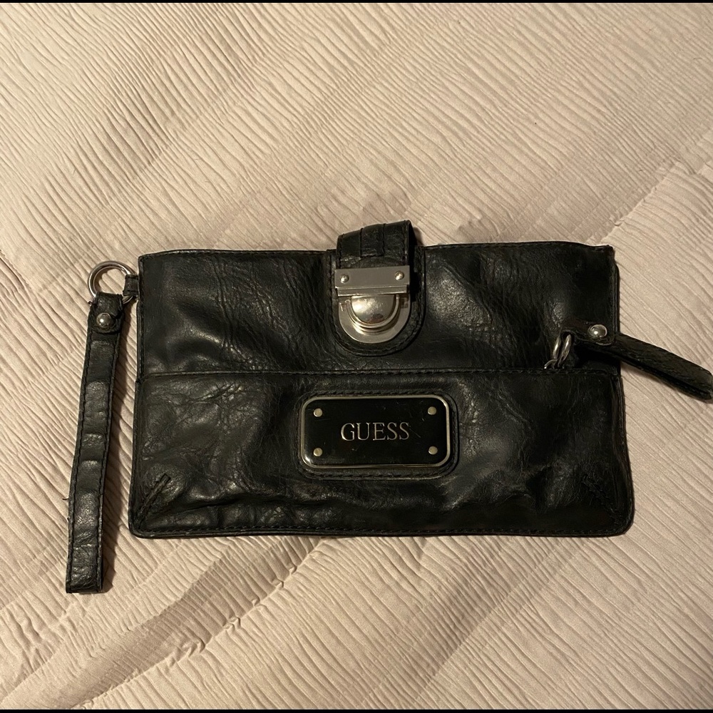 Guess clutch